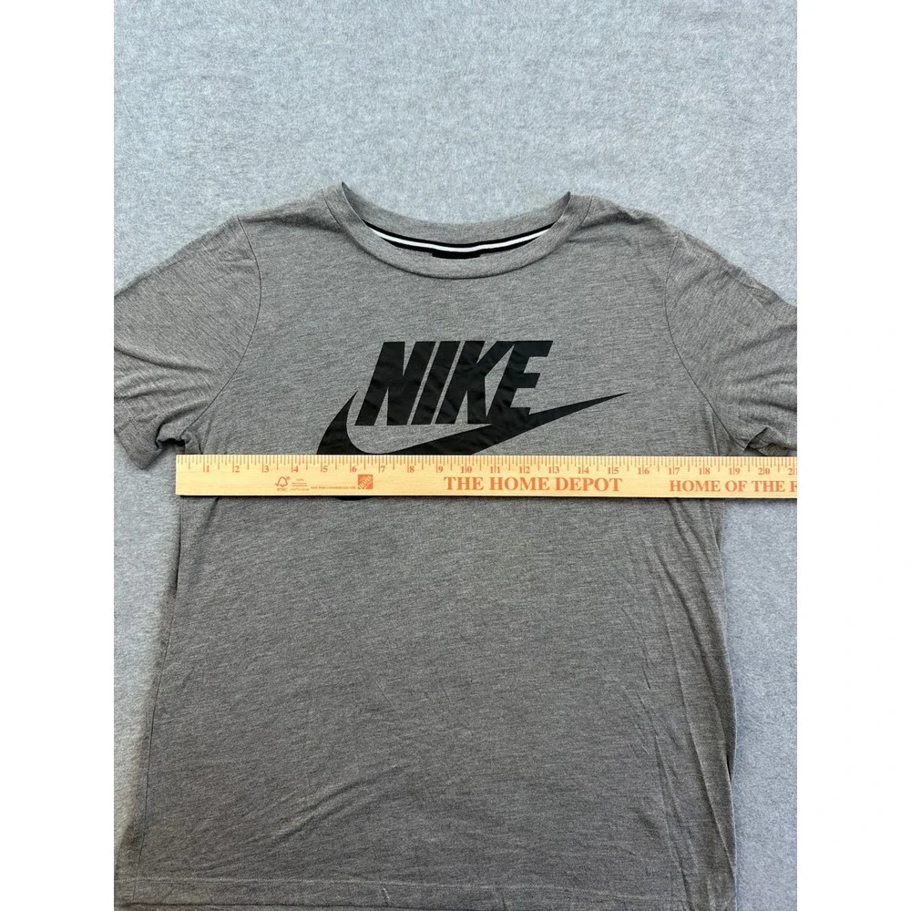 Nike Sportswear Essential Futura Logo Tee Gray Black Short Sleeve Shirt Medium